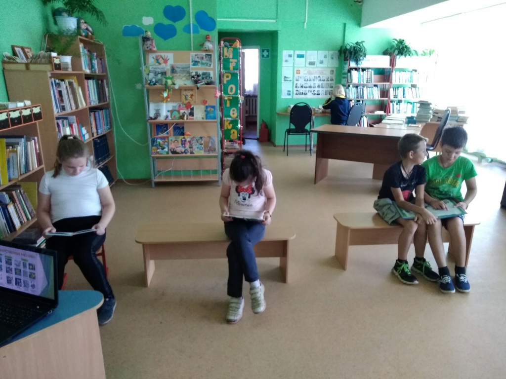 BR8F2X2IT-c.jpg BR8F2X2IT-c.jpg