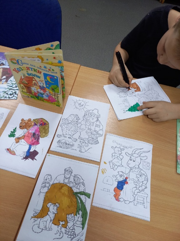 AKRvbvAV3E4.jpg AKRvbvAV3E4.jpg