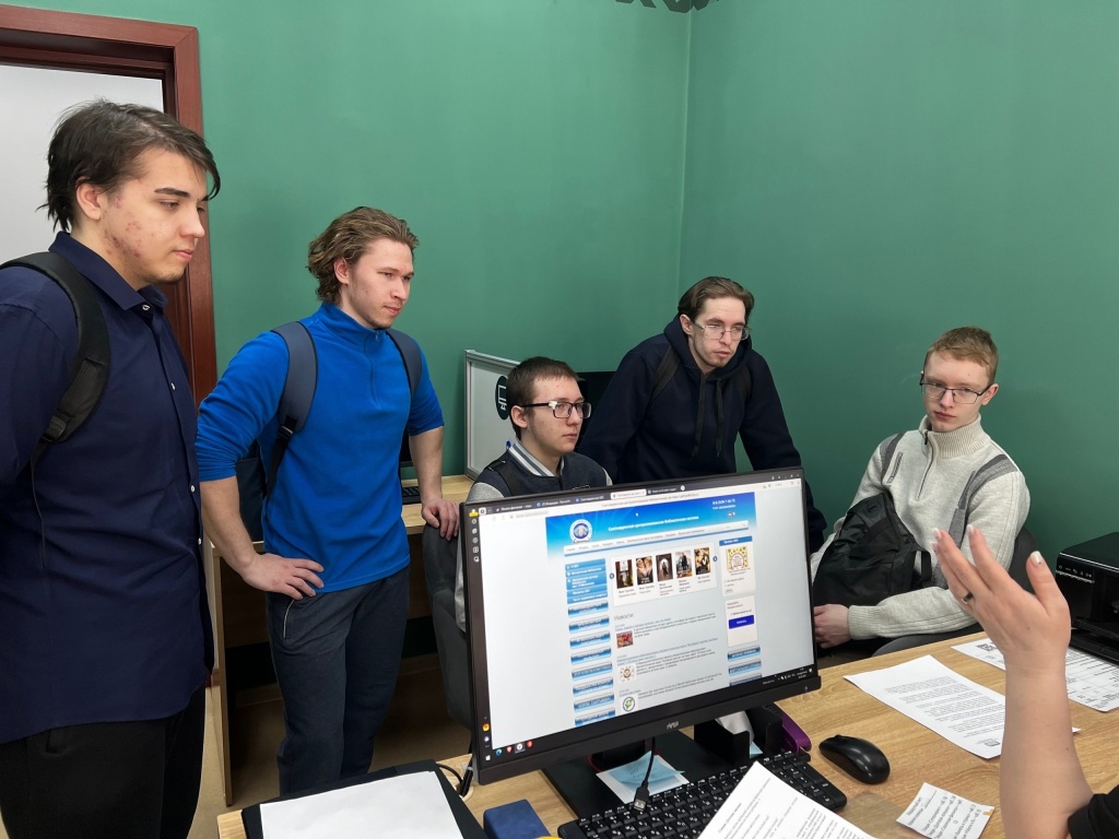 F5bJmQyBst8.jpg