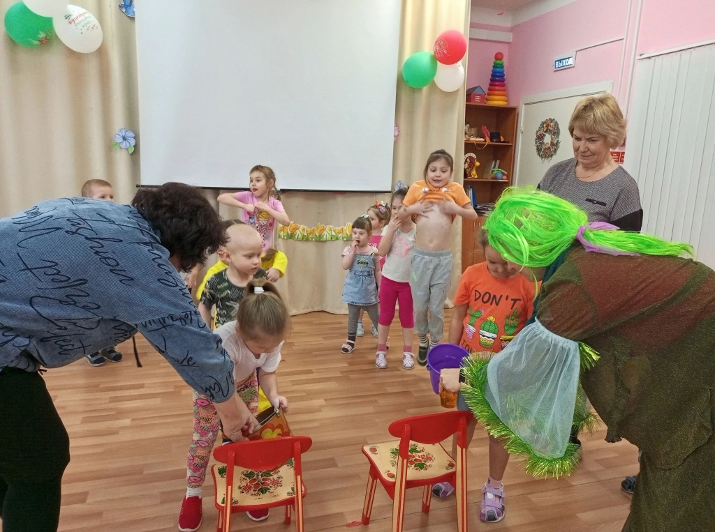 qPKELyzHqus.jpg
