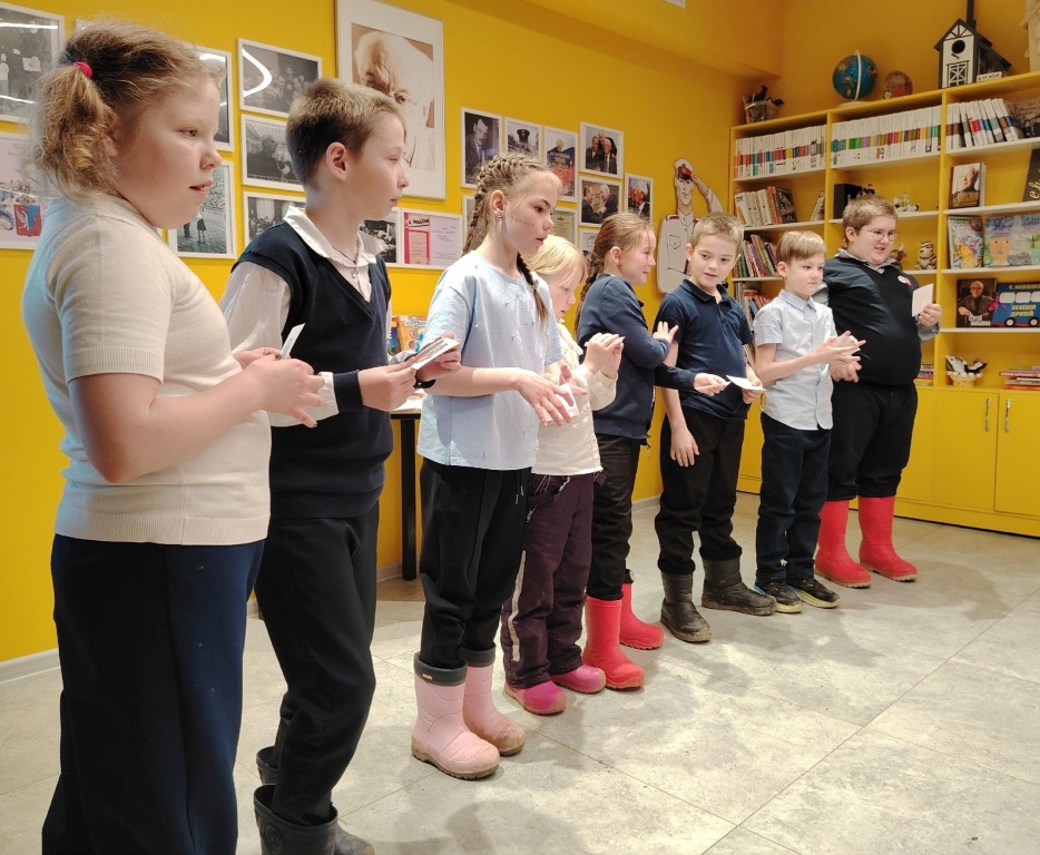 Z3-Ezt31gCg.jpg Z3-Ezt31gCg.jpg