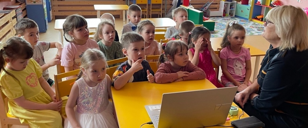 KG2eFWR0HYM_1.jpg KG2eFWR0HYM_1.jpg