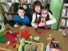 Мастер-класс по изготовлению открыток-валентинок прошел в детской библиотеке.